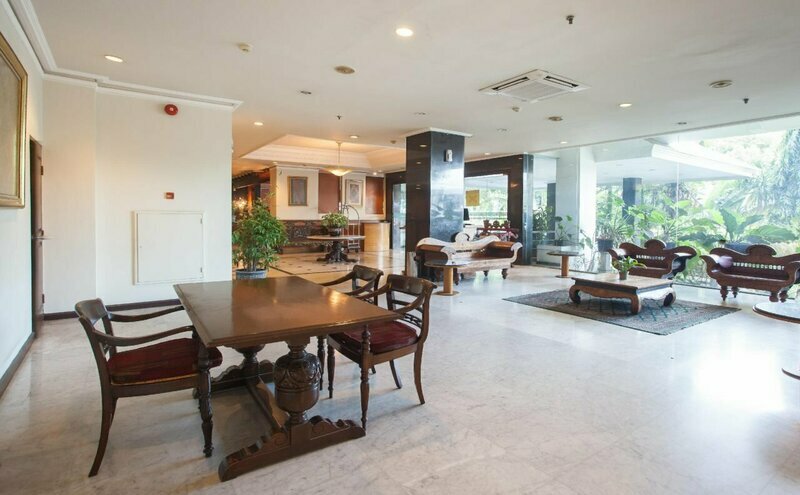 RedDoorz Plus @ Surabaya City Center