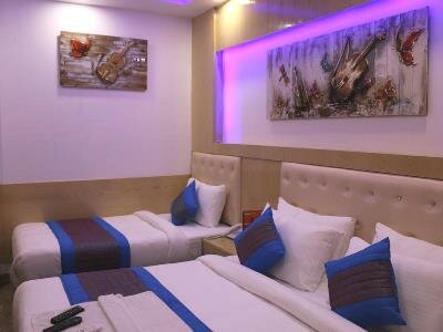 Hotel Prince Palace Deluxe - New Delhi, Забронировать Отель Дели Национальный столичный округ Дели