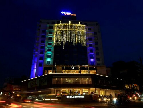 Olive Downtown Kochi, Varaa Hotelli Hotellit New Delhi uima-altaalla, Uima-allas