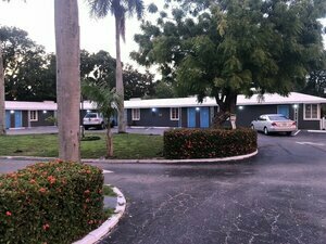 Bay Breeze Inn Bradenton Downtown, Забронировать Отель Брейдентон Sarasota Area