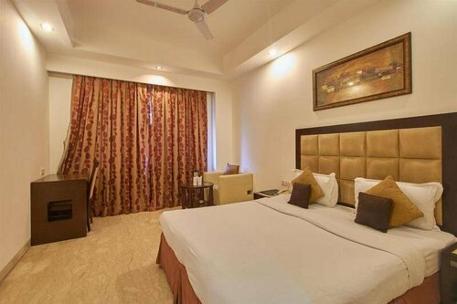 Hotel Livasa Inn, Забронировать Отель Отели Карол-Бах 3 звезды, 3*