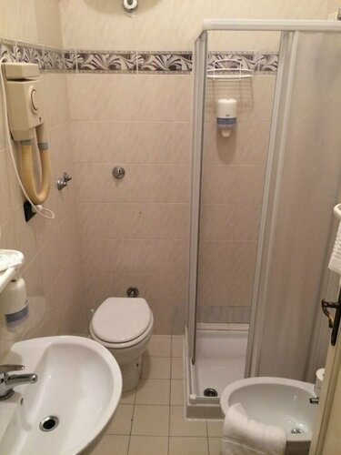 Hotel Perla Del Mare, Забронировать Отель Отели Камайоре с завтраком, Завтраки