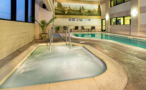 Hawthorn Suites by Wyndham Napa Valley, Забронировать Отель Напа Винная долина Напа