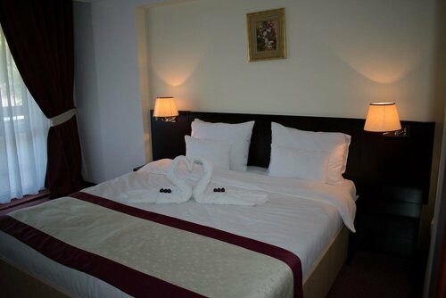 Hotel City, Varaa Hotelli Hotellit Tulcea aamiaisella, Aamiainen
