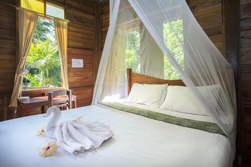 Arts Riverview Lodge, Забронировать Отель Клонгсок Сураттхани