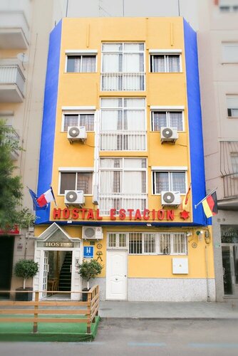 Hostal Estación, Забронировать Хостел Альмерия Коста-де-Альмерия, рядом с Английская канатная дорога