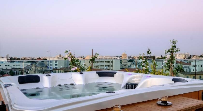 Art & Wine Boutique Hotel