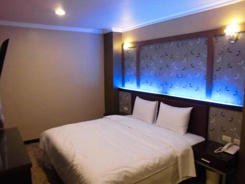 Xin Yue Hotel, Брондау Қонақ үй Miaoli County қаласындағы төсек алаңы бар қонақ үйлер, Тоқтау алаңы