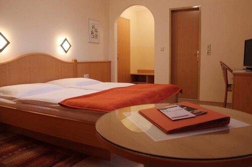 Haus Renée, Book Hotel Podersdorf am See Seewinkel