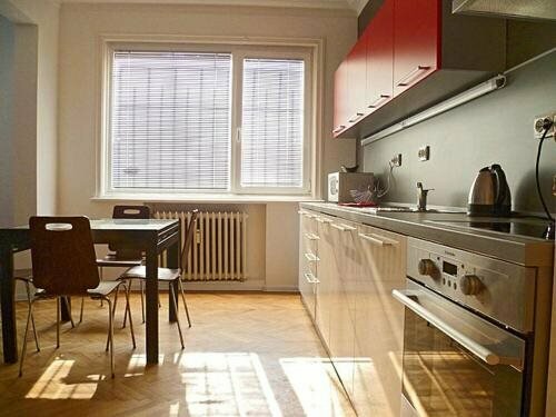 Stefani Apartment, Varaa Huoneisto Sofia hotellit, joissa on pysäköinti, lähellä TZUM, Pysäköinti