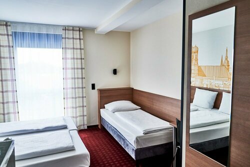 McDreams Hotel München - Messe, Book Hotel Feldkirchen Upper Bavaria
