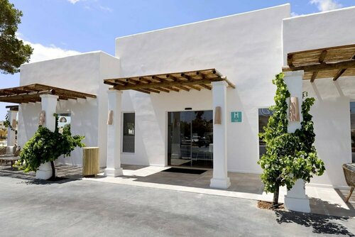 Eques Petit Resort, Varaa Lomakeskus Cala d'Or hotellit, joissa on uima-allas, Uima-allas
