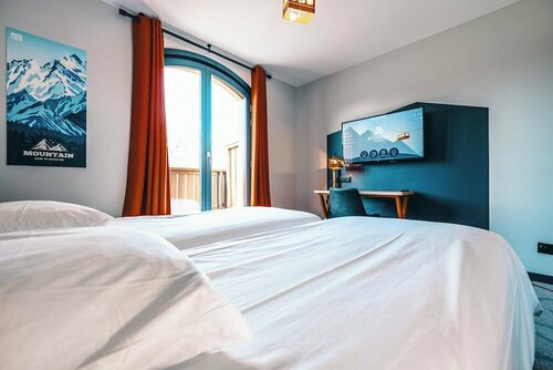 Base Camp Lodge - Albertville, Book Turistbase Hoteller i Rhône-Alps med parkering, Parkering