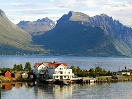Sunde Fjord Hotel, Book Hotel Sula fylke Mere-og-Romsdal
