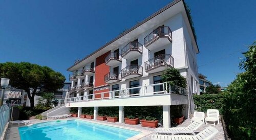 Hotel Villa d'Este, Book Hotel Hoteller i Friuli Venezia Giulia med pool, Swimmingpool