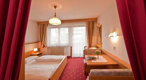 Hotel Rainegg, Забронировать Отель Вальдаора-ди-Сопра План-де-Коронес