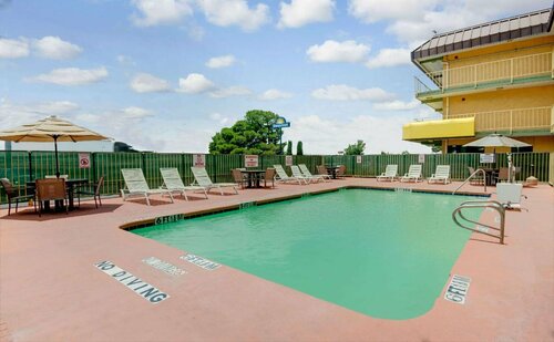 Days Inn El Paso Airport East, Book Mini-hotel Hoteller i El Paso med parkering, Parkering