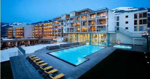 Kempinski Hotel Das Tirol, Rezerwuj Hotel Hotele w Tirol z Basenem, Basen