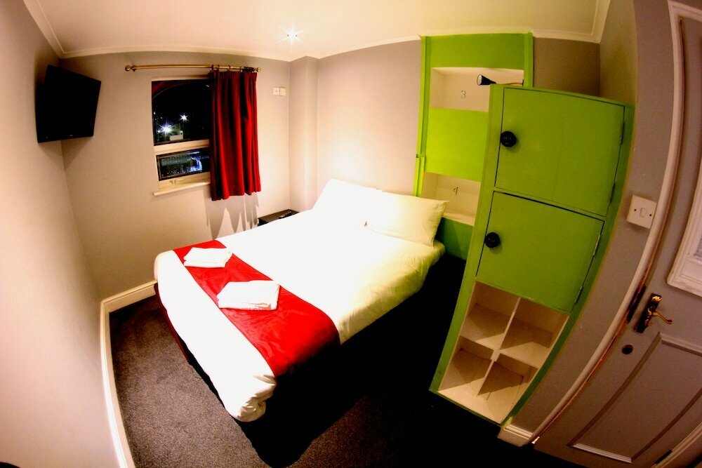 Fairmount Hotel