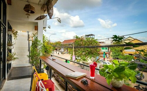 One Stop Hostel Siem Reap, Забронировать Хостел Отели Сиемреап с парковкой, рядом с King's Road Angkor, Парковка