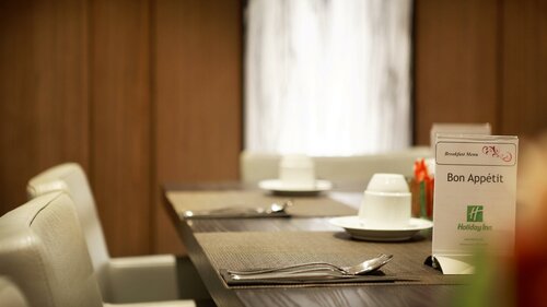 Holiday Inn Saint Germain Des Pres, Забронировать Отель Париж Иль-де-Франс, рядом с Notre-Dame-du-Travail Church