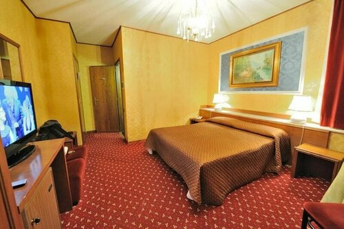 Diana Park Hotel, Забронировать Отель Отели Кастелли Романи с парковкой, Парковка
