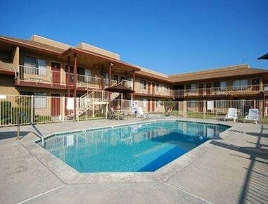 Super 8 by Wyndham Lindsay Olive Tree, Reserva ahora Hotel Lindsay California
