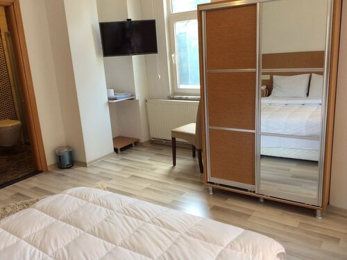 Hotel Yonca, Забронировать Отель Отели Стамбула с парковкой, рядом с Шишхане, Парковка