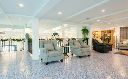 White Ivory Bed And Breakfast, Забронировать Отель Тхонбури Бангкок, рядом с Станция наземного метро Krung Thon Buri