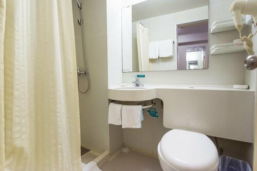 Jinjiang Inn Anyang Antang New City, Book Hotel 3-stjernede hoteller i Tangyin, 3*