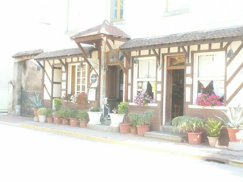 Auberge des Voyageurs, Buchen Sie Hostel Saint-Germain-Laval Loire