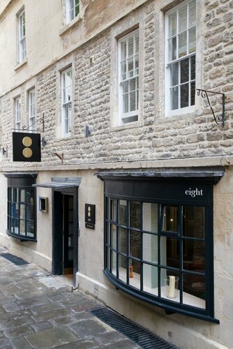 Eight, Забронировать Отель Бат Bath and North Somerset, рядом с Little Solsbury Hill