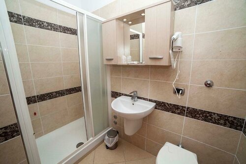 Hotel Villa Delle Rose, Buchen Sie Hotel Pescia Toskana
