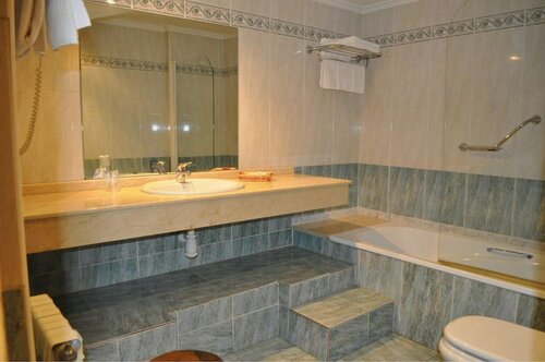 Don Pedro, Buchen Sie Hotel Aviles Costa Verde