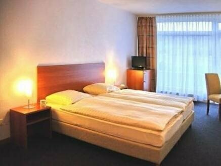 Airport Hotel Bern-Belp, Забронировать Отель Бельп Швейцарское плато