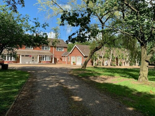 Aldercarr Hall, Rezervați Bed and Breakfast Hoteluri de afaceri în Merseyside, 4* 5*