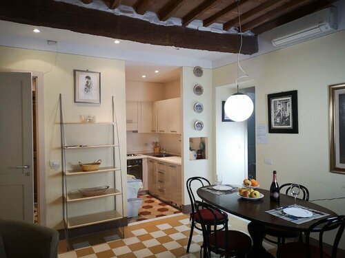 A Palazzo Busdraghi Residenza D'Epoca, Book Hotel Hoteller i Lucca med parkering, Parkering