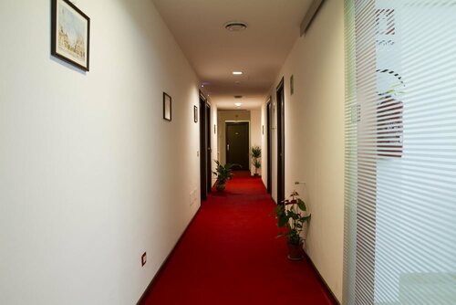 Hotel Catania Town, Забронировать Отель Катания Сицилия, рядом с Stesicoro Metro Station