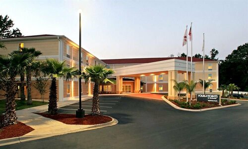 TRYP by Wyndham Tallahassee North I-10 Capital Circle, Rezerwuj Hotel Tallahassee Panhandle Florida