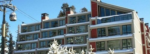 Slopeside Four Bedroom Homes at 1849 Condos - Free Wifi and Parking! by RedAwning, Забронировать Апартаменты/квартира Апартаменты Маммот-Лейкс, рядом с Heimo's Express, Апартаменты/квартира