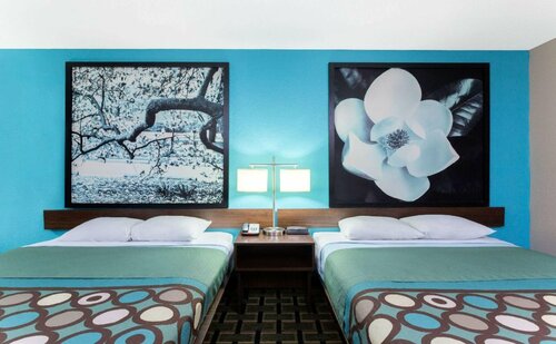 Super 8 by Wyndham Brunswick South I-95, Reserva ahora Motel Hoteles en Brunswick con aparcamiento, Aparcamiento