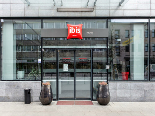 Ibis Kaunas Centre, Rezervați Hotel Hoteluri în Kaunas cu parcare, Parcare