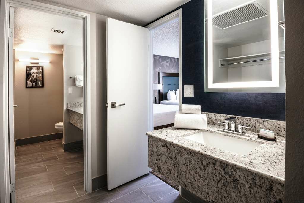 Radisson Suites Tucson