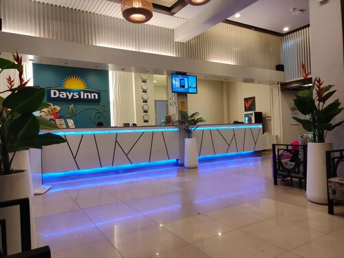 Days Inn by Wyndham Patong Beach, Забронировать Отель Патонг-Бич остров Пхукет, рядом с Banzaan Fresh Market