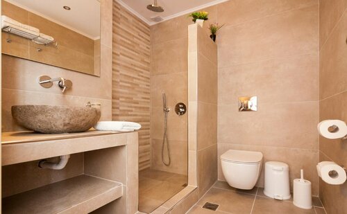 Irinis Rooms Fteouras, Забронировать Отель Тира , рядом с Древний город Тира