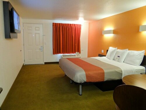 Motel 6 Erie, PA, Book Motel Glenmar Gardens Pennsylvania