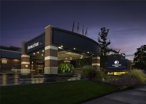 DoubleTree by Hilton Akron Fairlawn, Забронировать Отель Отели Cuyahoga Valley National Park с бассейном, Бассейн