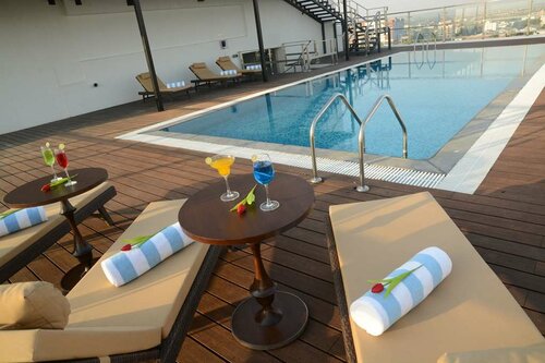 Country Inn & Suites by Radisson Kota Hotel, Boek Hotel Hotels in Rajasthan met zwembad, Zwembad