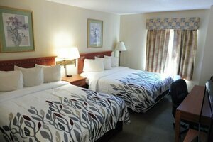 Red Roof Inn & Suites Galloway, Забронировать Отель Отели Нью-Джерси с парковкой, Парковка