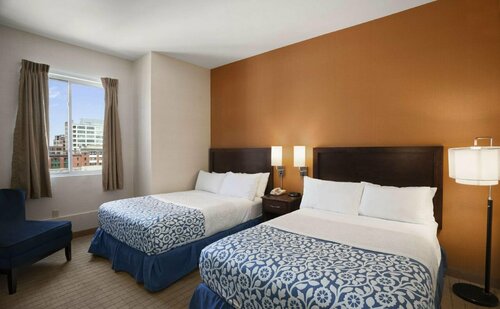 Days Inn by Wyndham Philadelphia Convention Center, Забронировать Отель Отели Филадельфии 3 звезды, рядом с Barnes Foundation, 3*